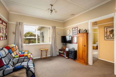 Photo of property in 16 Mimi Road, Mimi, Urenui, 4377