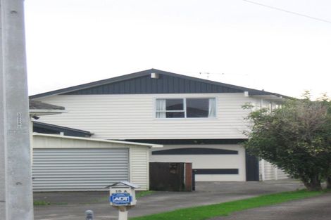 Photo of property in 15a Naenae Road, Naenae, Lower Hutt, 5011