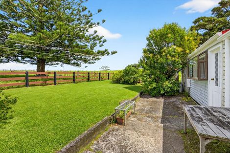 Photo of property in 170 Kaiwaka-mangawhai Road, Kaiwaka, Wellsford, 0975