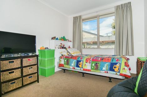 Photo of property in 13/4 Harkness Place, Westport, 7825