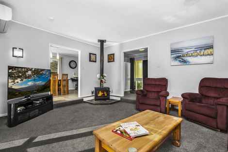 Photo of property in 17 Joyce Street, Pahurehure, Papakura, 2113