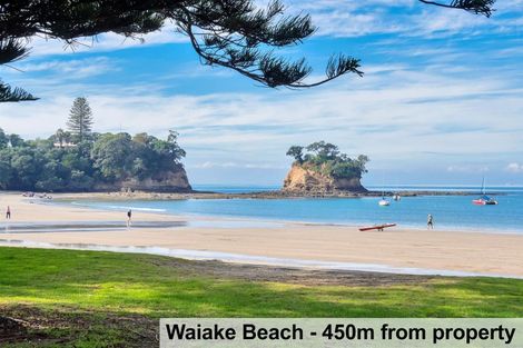 Photo of property in 4 Weatherly Road, Torbay, Auckland, 0630