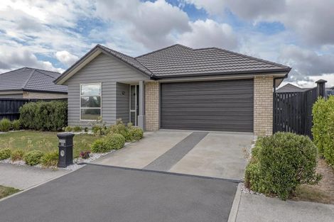 Photo of property in 30 Shillingford Boulevard, Rolleston, 7615