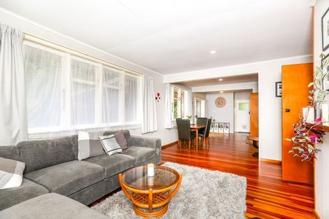 Photo of property in 1a Ward Place, Marfell, New Plymouth, 4310