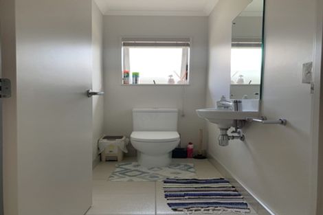 Photo of property in 8 Disley Road, Wattle Downs, Auckland, 2103