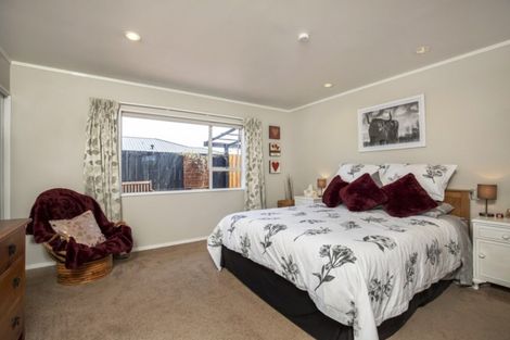 Photo of property in 27 Arbor-lea Avenue, Richmond, 7020