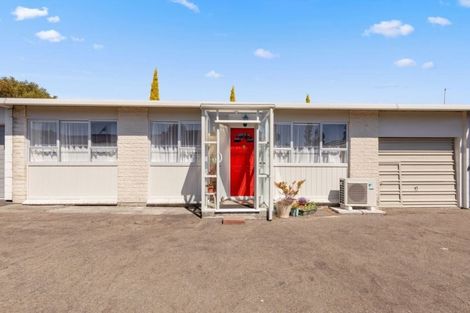 Photo of property in 2/382 Stokes Valley, Stokes Valley, Lower Hutt, 5019