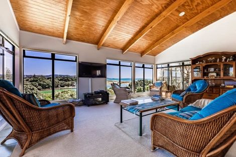 Photo of property in 2/42 Amorino Drive, Red Beach, 0932