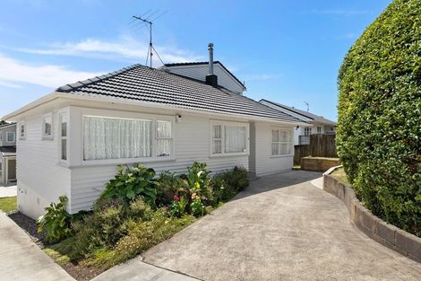 Photo of property in 11a Pax Avenue, Forrest Hill, Auckland, 0620