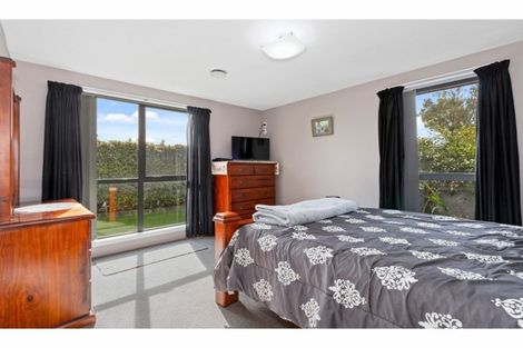 Photo of property in 98a Gilberthorpes Road, Hei Hei, Christchurch, 8042