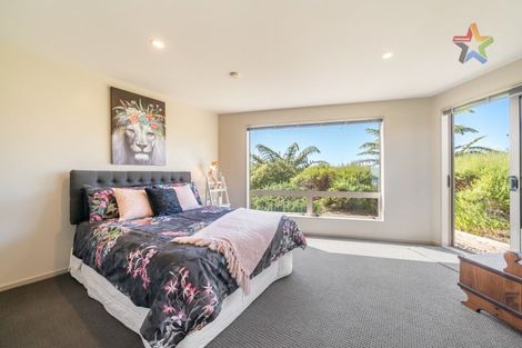 Photo of property in 93 Cypress Drive, Maungaraki, Lower Hutt, 5010