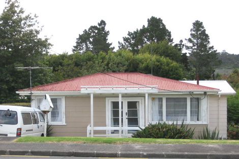 Photo of property in 216 Beach Haven Road, Beach Haven, Auckland, 0626