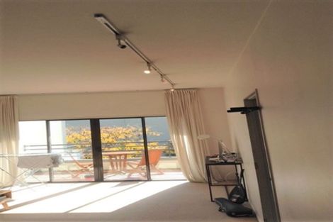 Photo of property in 8g Arotau Place, Grafton, Auckland, 1023