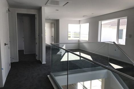 Photo of property in 18 Colonial Drive, Silverdale, 0932