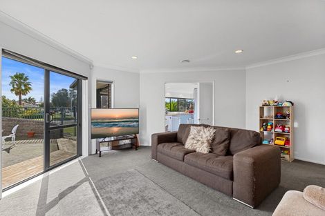 Photo of property in 31 Corinth Grove, Papamoa Beach, Papamoa, 3118