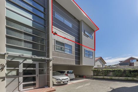 Photo of property in 8/123 The Parade, Island Bay, Wellington, 6023