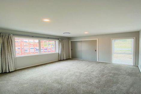 Photo of property in 36 Queen Charlotte Drive, Aotea, Porirua, 5024