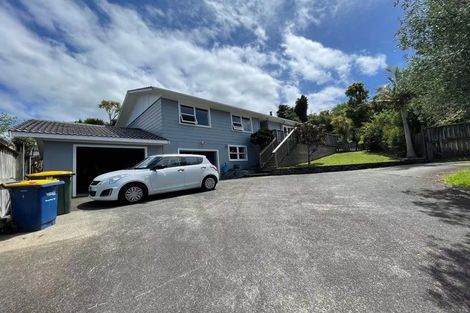 Photo of property in 1/5 Mchardy Place, Glenfield, Auckland, 0627