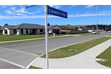 Photo of property in 17 Catalina Crescent, Forrest Hill, Auckland, 0620