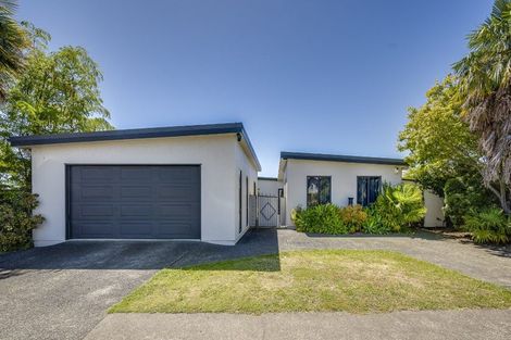 Photo of property in 83 Church Road, Taradale, Napier, 4112