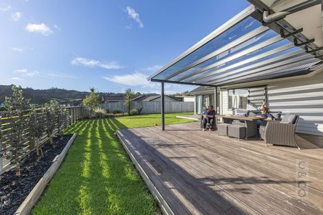 Photo of property in 4 Korako Drive, Kumeu, 0810