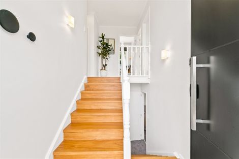 Photo of property in 4 Kororo Street, Northcote, Auckland, 0627