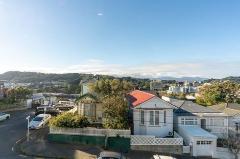 Photo of property in 62 Wright Street, Mount Cook, Wellington, 6021