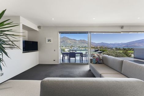 Photo of property in 10b Hogan Lane, Wanaka, 9305