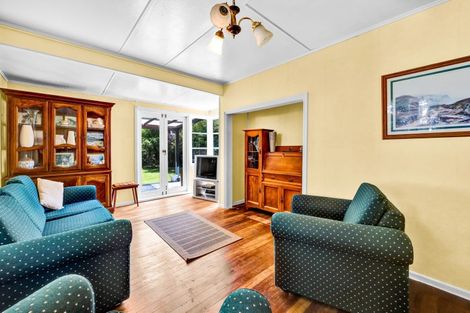 Photo of property in 14 List Street, Welbourn, New Plymouth, 4310