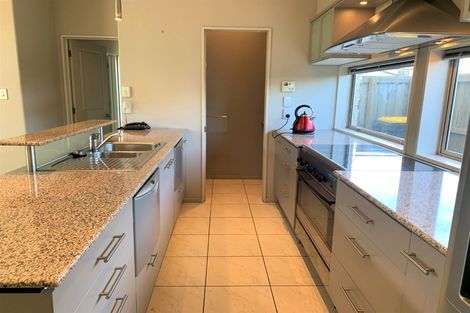 Photo of property in 198 Springfield Road, St Albans, Christchurch, 8014