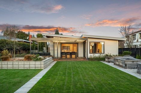 Photo of property in 7 Yardley Street, Avonhead, Christchurch, 8042