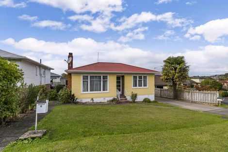 Photo of property in 6 Aotea Road, Glen Eden, Auckland, 0602