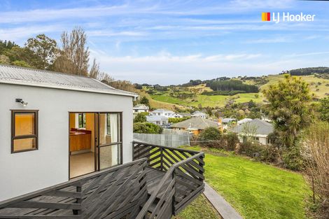 Photo of property in 6 Marett Street, Macandrew Bay, Dunedin, 9014