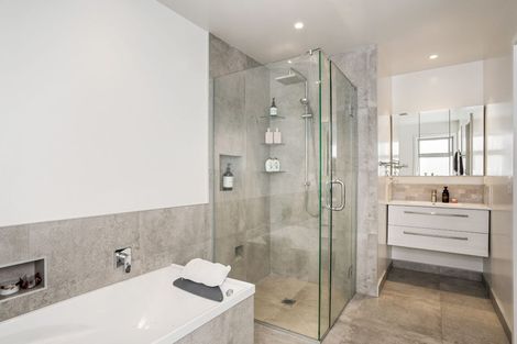 Photo of property in 229a Ocean Road, Whangamata, 3620