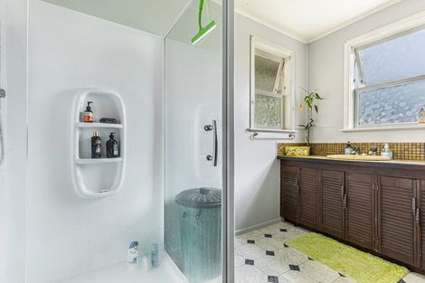 Photo of property in 18 Lilburn Crescent, Massey, Auckland, 0614