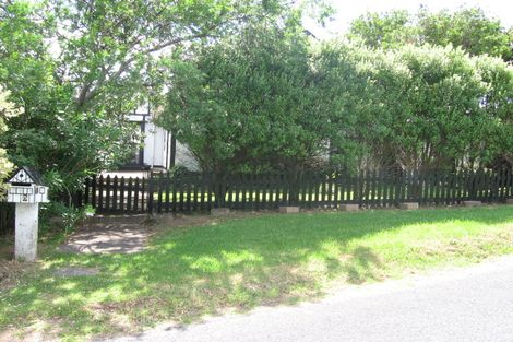 Photo of property in 5 Burrell Extension, Oneroa, Waiheke Island, 1081