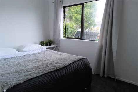 Photo of property in 2/43 Taitimu Drive, Weymouth, Auckland, 2103