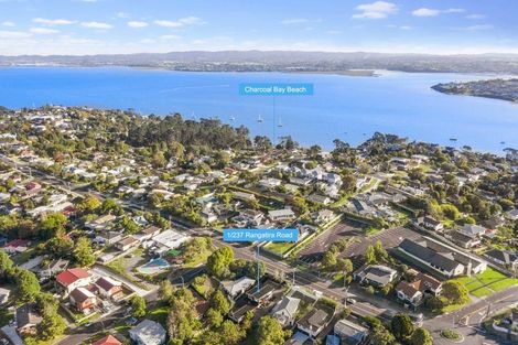 Photo of property in 1/237 Rangatira Road, Beach Haven, Auckland, 0626