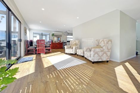 Photo of property in 3 Podgora Avenue, Kumeu, 0810