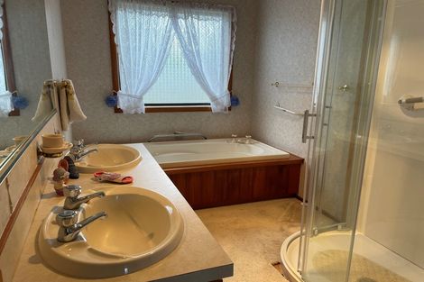 Photo of property in 16 Awakino Road, Dargaville, 0310