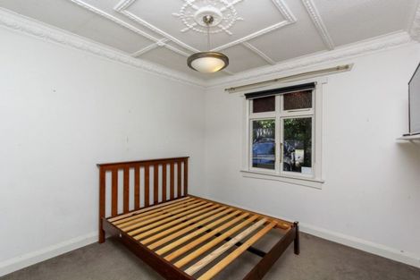 Photo of property in 35 Lemon Street, New Plymouth, 4310