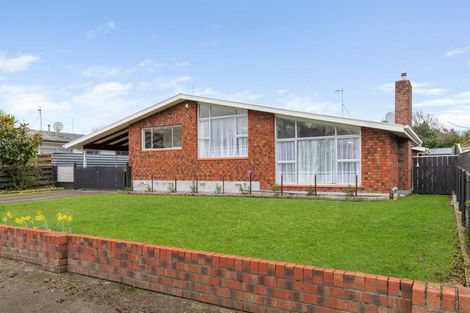 Photo of property in 8 Abraham Crescent, Milson, Palmerston North, 4414