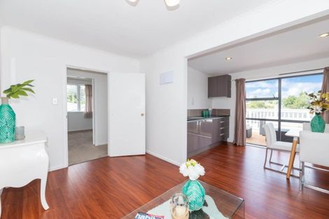 Photo of property in 65 Awaroa Road, Sunnyvale, Auckland, 0612