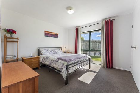 Photo of property in 109 Hillcrest Drive, Kelvin Grove, Palmerston North, 4414