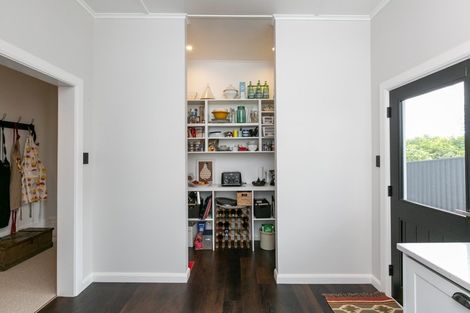 Photo of property in 34 Fitzroy Road, Bluff Hill, Napier, 4110