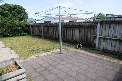Photo of property in 24 Trimble Place, Bell Block, New Plymouth, 4312