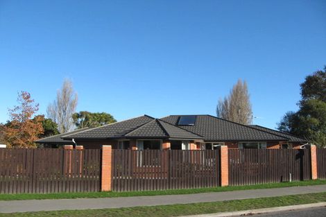 Photo of property in 46 Winters Road, Redwood, Christchurch, 8051