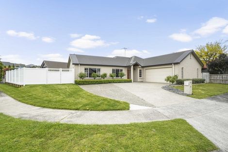 Photo of property in 18 Roderick Place, Rototuna, Hamilton, 3210