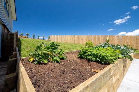 Photo of property in 77 Stratford Drive, Cable Bay, 0420