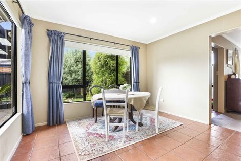Photo of property in 17 Aldona Place, Fairview Downs, Hamilton, 3214